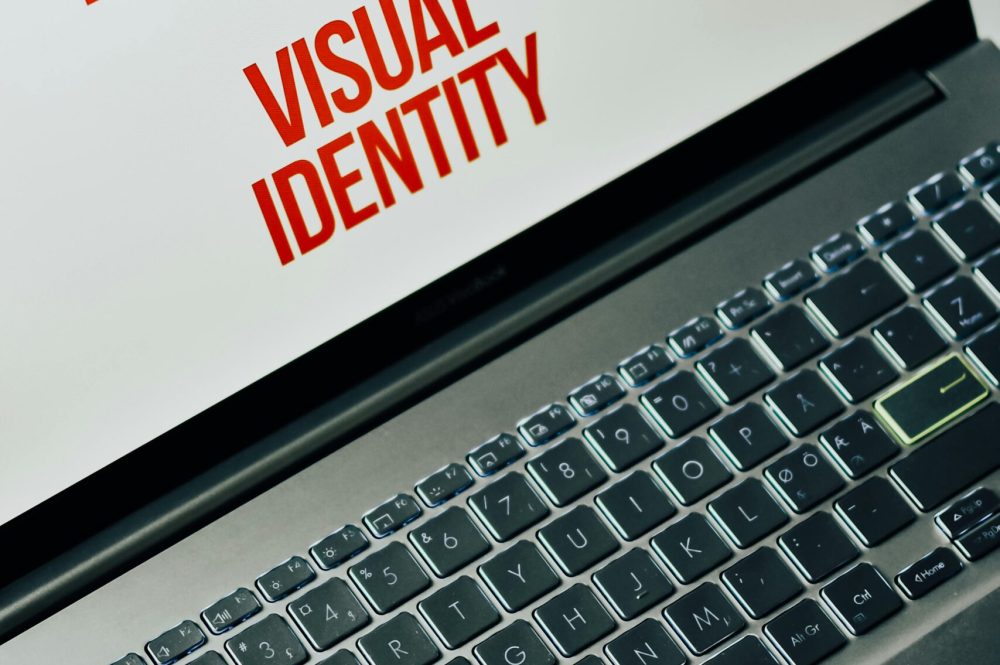 pexels-eva-bronzini-7661627